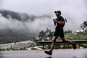 BIB: 
                            <button type="button" onclick="openModal(13500589)" class="btn btn-primary btn-sm float-right btn-popup" data-toggle="modal" data-target=".modal-high-quality">
                        <i class="fas fa-shopping-cart"></i> Add to Cart
                    </button>
                                            <button type="button" onclick="isThisMe(13500589, true)" class="btn btn-success btn-sm float-right btn-popup btn-isme hidden" data-toggle="tooltip" data-placement="bottom" title="นี่คือรูปของคุณใช่ไหม คลิกที่นี่เพื่อเอาเข้าอัลบั้ม">
                        <i class="fas fa-plus"></i> Add to album
                    </button>
                    <button type="button" onclick="isThisMe(13500589, false)" class="btn btn-warning btn-sm float-right btn-popup btn-isnotme hidden">
                        <i class="fas fa-ban"></i> Remove from album
                    </button>