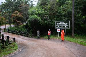 BIB: 
                            <button type="button" onclick="openModal(13499400)" class="btn btn-primary btn-sm float-right btn-popup" data-toggle="modal" data-target=".modal-high-quality">
                        <i class="fas fa-shopping-cart"></i> Add to Cart
                    </button>
                                            <button type="button" onclick="isThisMe(13499400, true)" class="btn btn-success btn-sm float-right btn-popup btn-isme hidden" data-toggle="tooltip" data-placement="bottom" title="นี่คือรูปของคุณใช่ไหม คลิกที่นี่เพื่อเอาเข้าอัลบั้ม">
                        <i class="fas fa-plus"></i> Add to album
                    </button>
                    <button type="button" onclick="isThisMe(13499400, false)" class="btn btn-warning btn-sm float-right btn-popup btn-isnotme hidden">
                        <i class="fas fa-ban"></i> Remove from album
                    </button>