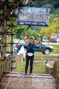 BIB: 075
                            <button type="button" onclick="openModal(13458820)" class="btn btn-primary btn-sm float-right btn-popup" data-toggle="modal" data-target=".modal-high-quality">
                        <i class="fas fa-shopping-cart"></i> Add to Cart
                    </button>
                                            <button type="button" onclick="isThisMe(13458820, true)" class="btn btn-success btn-sm float-right btn-popup btn-isme hidden" data-toggle="tooltip" data-placement="bottom" title="นี่คือรูปของคุณใช่ไหม คลิกที่นี่เพื่อเอาเข้าอัลบั้ม">
                        <i class="fas fa-plus"></i> Add to album
                    </button>
                    <button type="button" onclick="isThisMe(13458820, false)" class="btn btn-warning btn-sm float-right btn-popup btn-isnotme hidden">
                        <i class="fas fa-ban"></i> Remove from album
                    </button>