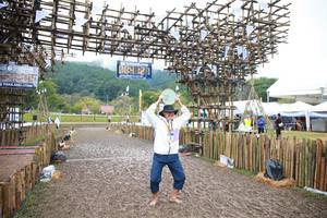 BIB: 
                            <button type="button" onclick="openModal(13454836)" class="btn btn-primary btn-sm float-right btn-popup" data-toggle="modal" data-target=".modal-high-quality">
                        <i class="fas fa-shopping-cart"></i> Add to Cart
                    </button>
                                            <button type="button" onclick="isThisMe(13454836, true)" class="btn btn-success btn-sm float-right btn-popup btn-isme hidden" data-toggle="tooltip" data-placement="bottom" title="นี่คือรูปของคุณใช่ไหม คลิกที่นี่เพื่อเอาเข้าอัลบั้ม">
                        <i class="fas fa-plus"></i> Add to album
                    </button>
                    <button type="button" onclick="isThisMe(13454836, false)" class="btn btn-warning btn-sm float-right btn-popup btn-isnotme hidden">
                        <i class="fas fa-ban"></i> Remove from album
                    </button>