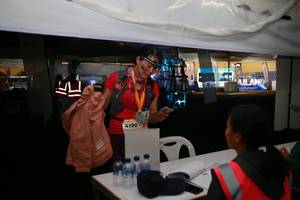 BIB: 4190
                            <button type="button" onclick="openModal(13452983)" class="btn btn-primary btn-sm float-right btn-popup" data-toggle="modal" data-target=".modal-high-quality">
                        <i class="fas fa-shopping-cart"></i> Add to Cart
                    </button>
                                            <button type="button" onclick="isThisMe(13452983, true)" class="btn btn-success btn-sm float-right btn-popup btn-isme hidden" data-toggle="tooltip" data-placement="bottom" title="นี่คือรูปของคุณใช่ไหม คลิกที่นี่เพื่อเอาเข้าอัลบั้ม">
                        <i class="fas fa-plus"></i> Add to album
                    </button>
                    <button type="button" onclick="isThisMe(13452983, false)" class="btn btn-warning btn-sm float-right btn-popup btn-isnotme hidden">
                        <i class="fas fa-ban"></i> Remove from album
                    </button>