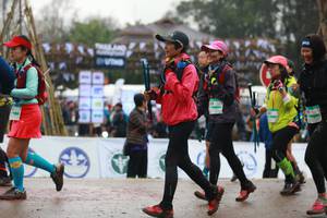 BIB: 132
                            <button type="button" onclick="openModal(13454216)" class="btn btn-primary btn-sm float-right btn-popup" data-toggle="modal" data-target=".modal-high-quality">
                        <i class="fas fa-shopping-cart"></i> Add to Cart
                    </button>
                                            <button type="button" onclick="isThisMe(13454216, true)" class="btn btn-success btn-sm float-right btn-popup btn-isme hidden" data-toggle="tooltip" data-placement="bottom" title="นี่คือรูปของคุณใช่ไหม คลิกที่นี่เพื่อเอาเข้าอัลบั้ม">
                        <i class="fas fa-plus"></i> Add to album
                    </button>
                    <button type="button" onclick="isThisMe(13454216, false)" class="btn btn-warning btn-sm float-right btn-popup btn-isnotme hidden">
                        <i class="fas fa-ban"></i> Remove from album
                    </button>