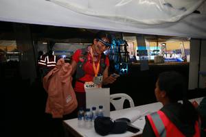 BIB: 100, 4190
                            <button type="button" onclick="openModal(13452984)" class="btn btn-primary btn-sm float-right btn-popup" data-toggle="modal" data-target=".modal-high-quality">
                        <i class="fas fa-shopping-cart"></i> Add to Cart
                    </button>
                                            <button type="button" onclick="isThisMe(13452984, true)" class="btn btn-success btn-sm float-right btn-popup btn-isme hidden" data-toggle="tooltip" data-placement="bottom" title="นี่คือรูปของคุณใช่ไหม คลิกที่นี่เพื่อเอาเข้าอัลบั้ม">
                        <i class="fas fa-plus"></i> Add to album
                    </button>
                    <button type="button" onclick="isThisMe(13452984, false)" class="btn btn-warning btn-sm float-right btn-popup btn-isnotme hidden">
                        <i class="fas fa-ban"></i> Remove from album
                    </button>