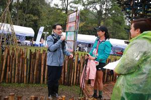 BIB: 
                            <button type="button" onclick="openModal(13454391)" class="btn btn-primary btn-sm float-right btn-popup" data-toggle="modal" data-target=".modal-high-quality">
                        <i class="fas fa-shopping-cart"></i> Add to Cart
                    </button>
                                            <button type="button" onclick="isThisMe(13454391, true)" class="btn btn-success btn-sm float-right btn-popup btn-isme hidden" data-toggle="tooltip" data-placement="bottom" title="นี่คือรูปของคุณใช่ไหม คลิกที่นี่เพื่อเอาเข้าอัลบั้ม">
                        <i class="fas fa-plus"></i> Add to album
                    </button>
                    <button type="button" onclick="isThisMe(13454391, false)" class="btn btn-warning btn-sm float-right btn-popup btn-isnotme hidden">
                        <i class="fas fa-ban"></i> Remove from album
                    </button>