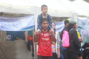 BIB: 100
                            <button type="button" onclick="openModal(13453980)" class="btn btn-primary btn-sm float-right btn-popup" data-toggle="modal" data-target=".modal-high-quality">
                        <i class="fas fa-shopping-cart"></i> Add to Cart
                    </button>
                                            <button type="button" onclick="isThisMe(13453980, true)" class="btn btn-success btn-sm float-right btn-popup btn-isme hidden" data-toggle="tooltip" data-placement="bottom" title="นี่คือรูปของคุณใช่ไหม คลิกที่นี่เพื่อเอาเข้าอัลบั้ม">
                        <i class="fas fa-plus"></i> Add to album
                    </button>
                    <button type="button" onclick="isThisMe(13453980, false)" class="btn btn-warning btn-sm float-right btn-popup btn-isnotme hidden">
                        <i class="fas fa-ban"></i> Remove from album
                    </button>