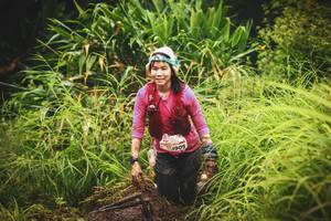 BIB: 1905
                            <button type="button" onclick="openModal(13406134)" class="btn btn-primary btn-sm float-right btn-popup" data-toggle="modal" data-target=".modal-high-quality">
                        <i class="fas fa-shopping-cart"></i> Add to Cart
                    </button>
                                            <button type="button" onclick="isThisMe(13406134, true)" class="btn btn-success btn-sm float-right btn-popup btn-isme hidden" data-toggle="tooltip" data-placement="bottom" title="นี่คือรูปของคุณใช่ไหม คลิกที่นี่เพื่อเอาเข้าอัลบั้ม">
                        <i class="fas fa-plus"></i> Add to album
                    </button>
                    <button type="button" onclick="isThisMe(13406134, false)" class="btn btn-warning btn-sm float-right btn-popup btn-isnotme hidden">
                        <i class="fas fa-ban"></i> Remove from album
                    </button>