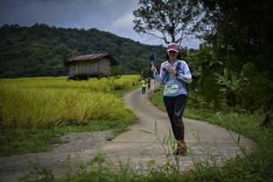 BIB: 580
                            <button type="button" onclick="openModal(13422825)" class="btn btn-primary btn-sm float-right btn-popup" data-toggle="modal" data-target=".modal-high-quality">
                        <i class="fas fa-shopping-cart"></i> Add to Cart
                    </button>
                                            <button type="button" onclick="isThisMe(13422825, true)" class="btn btn-success btn-sm float-right btn-popup btn-isme hidden" data-toggle="tooltip" data-placement="bottom" title="นี่คือรูปของคุณใช่ไหม คลิกที่นี่เพื่อเอาเข้าอัลบั้ม">
                        <i class="fas fa-plus"></i> Add to album
                    </button>
                    <button type="button" onclick="isThisMe(13422825, false)" class="btn btn-warning btn-sm float-right btn-popup btn-isnotme hidden">
                        <i class="fas fa-ban"></i> Remove from album
                    </button>