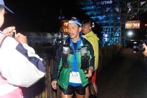 BIB: 392
                            <button type="button" onclick="openModal(13393135)" class="btn btn-primary btn-sm float-right btn-popup" data-toggle="modal" data-target=".modal-high-quality">
                        <i class="fas fa-shopping-cart"></i> Add to Cart
                    </button>
                                            <button type="button" onclick="isThisMe(13393135, true)" class="btn btn-success btn-sm float-right btn-popup btn-isme hidden" data-toggle="tooltip" data-placement="bottom" title="นี่คือรูปของคุณใช่ไหม คลิกที่นี่เพื่อเอาเข้าอัลบั้ม">
                        <i class="fas fa-plus"></i> Add to album
                    </button>
                    <button type="button" onclick="isThisMe(13393135, false)" class="btn btn-warning btn-sm float-right btn-popup btn-isnotme hidden">
                        <i class="fas fa-ban"></i> Remove from album
                    </button>