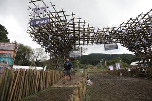 BIB: 
                            <button type="button" onclick="openModal(13378525)" class="btn btn-primary btn-sm float-right btn-popup" data-toggle="modal" data-target=".modal-high-quality">
                        <i class="fas fa-shopping-cart"></i> Add to Cart
                    </button>
                                            <button type="button" onclick="isThisMe(13378525, true)" class="btn btn-success btn-sm float-right btn-popup btn-isme hidden" data-toggle="tooltip" data-placement="bottom" title="นี่คือรูปของคุณใช่ไหม คลิกที่นี่เพื่อเอาเข้าอัลบั้ม">
                        <i class="fas fa-plus"></i> Add to album
                    </button>
                    <button type="button" onclick="isThisMe(13378525, false)" class="btn btn-warning btn-sm float-right btn-popup btn-isnotme hidden">
                        <i class="fas fa-ban"></i> Remove from album
                    </button>