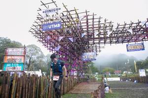 BIB: 150
                            <button type="button" onclick="openModal(13402822)" class="btn btn-primary btn-sm float-right btn-popup" data-toggle="modal" data-target=".modal-high-quality">
                        <i class="fas fa-shopping-cart"></i> Add to Cart
                    </button>
                                            <button type="button" onclick="isThisMe(13402822, true)" class="btn btn-success btn-sm float-right btn-popup btn-isme hidden" data-toggle="tooltip" data-placement="bottom" title="นี่คือรูปของคุณใช่ไหม คลิกที่นี่เพื่อเอาเข้าอัลบั้ม">
                        <i class="fas fa-plus"></i> Add to album
                    </button>
                    <button type="button" onclick="isThisMe(13402822, false)" class="btn btn-warning btn-sm float-right btn-popup btn-isnotme hidden">
                        <i class="fas fa-ban"></i> Remove from album
                    </button>