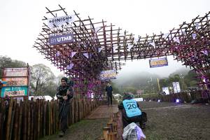 BIB: 
                            <button type="button" onclick="openModal(13402847)" class="btn btn-primary btn-sm float-right btn-popup" data-toggle="modal" data-target=".modal-high-quality">
                        <i class="fas fa-shopping-cart"></i> Add to Cart
                    </button>
                                            <button type="button" onclick="isThisMe(13402847, true)" class="btn btn-success btn-sm float-right btn-popup btn-isme hidden" data-toggle="tooltip" data-placement="bottom" title="นี่คือรูปของคุณใช่ไหม คลิกที่นี่เพื่อเอาเข้าอัลบั้ม">
                        <i class="fas fa-plus"></i> Add to album
                    </button>
                    <button type="button" onclick="isThisMe(13402847, false)" class="btn btn-warning btn-sm float-right btn-popup btn-isnotme hidden">
                        <i class="fas fa-ban"></i> Remove from album
                    </button>