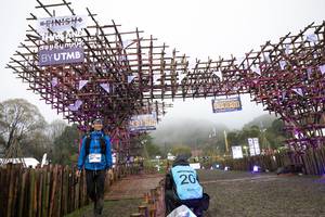 BIB: 4310
                            <button type="button" onclick="openModal(13402841)" class="btn btn-primary btn-sm float-right btn-popup" data-toggle="modal" data-target=".modal-high-quality">
                        <i class="fas fa-shopping-cart"></i> Add to Cart
                    </button>
                                            <button type="button" onclick="isThisMe(13402841, true)" class="btn btn-success btn-sm float-right btn-popup btn-isme hidden" data-toggle="tooltip" data-placement="bottom" title="นี่คือรูปของคุณใช่ไหม คลิกที่นี่เพื่อเอาเข้าอัลบั้ม">
                        <i class="fas fa-plus"></i> Add to album
                    </button>
                    <button type="button" onclick="isThisMe(13402841, false)" class="btn btn-warning btn-sm float-right btn-popup btn-isnotme hidden">
                        <i class="fas fa-ban"></i> Remove from album
                    </button>