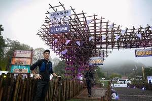 BIB: 432050
                            <button type="button" onclick="openModal(13402854)" class="btn btn-primary btn-sm float-right btn-popup" data-toggle="modal" data-target=".modal-high-quality">
                        <i class="fas fa-shopping-cart"></i> Add to Cart
                    </button>
                                            <button type="button" onclick="isThisMe(13402854, true)" class="btn btn-success btn-sm float-right btn-popup btn-isme hidden" data-toggle="tooltip" data-placement="bottom" title="นี่คือรูปของคุณใช่ไหม คลิกที่นี่เพื่อเอาเข้าอัลบั้ม">
                        <i class="fas fa-plus"></i> Add to album
                    </button>
                    <button type="button" onclick="isThisMe(13402854, false)" class="btn btn-warning btn-sm float-right btn-popup btn-isnotme hidden">
                        <i class="fas fa-ban"></i> Remove from album
                    </button>