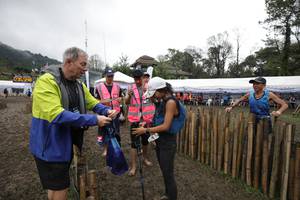 BIB: 0958
                            <button type="button" onclick="openModal(13404111)" class="btn btn-primary btn-sm float-right btn-popup" data-toggle="modal" data-target=".modal-high-quality">
                        <i class="fas fa-shopping-cart"></i> Add to Cart
                    </button>
                                            <button type="button" onclick="isThisMe(13404111, true)" class="btn btn-success btn-sm float-right btn-popup btn-isme hidden" data-toggle="tooltip" data-placement="bottom" title="นี่คือรูปของคุณใช่ไหม คลิกที่นี่เพื่อเอาเข้าอัลบั้ม">
                        <i class="fas fa-plus"></i> Add to album
                    </button>
                    <button type="button" onclick="isThisMe(13404111, false)" class="btn btn-warning btn-sm float-right btn-popup btn-isnotme hidden">
                        <i class="fas fa-ban"></i> Remove from album
                    </button>