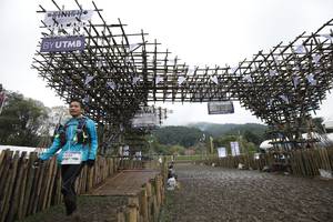 BIB: 020
                            <button type="button" onclick="openModal(13403975)" class="btn btn-primary btn-sm float-right btn-popup" data-toggle="modal" data-target=".modal-high-quality">
                        <i class="fas fa-shopping-cart"></i> Add to Cart
                    </button>
                                            <button type="button" onclick="isThisMe(13403975, true)" class="btn btn-success btn-sm float-right btn-popup btn-isme hidden" data-toggle="tooltip" data-placement="bottom" title="นี่คือรูปของคุณใช่ไหม คลิกที่นี่เพื่อเอาเข้าอัลบั้ม">
                        <i class="fas fa-plus"></i> Add to album
                    </button>
                    <button type="button" onclick="isThisMe(13403975, false)" class="btn btn-warning btn-sm float-right btn-popup btn-isnotme hidden">
                        <i class="fas fa-ban"></i> Remove from album
                    </button>