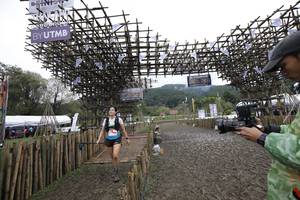 BIB: 
                            <button type="button" onclick="openModal(13404296)" class="btn btn-primary btn-sm float-right btn-popup" data-toggle="modal" data-target=".modal-high-quality">
                        <i class="fas fa-shopping-cart"></i> Add to Cart
                    </button>
                                            <button type="button" onclick="isThisMe(13404296, true)" class="btn btn-success btn-sm float-right btn-popup btn-isme hidden" data-toggle="tooltip" data-placement="bottom" title="นี่คือรูปของคุณใช่ไหม คลิกที่นี่เพื่อเอาเข้าอัลบั้ม">
                        <i class="fas fa-plus"></i> Add to album
                    </button>
                    <button type="button" onclick="isThisMe(13404296, false)" class="btn btn-warning btn-sm float-right btn-popup btn-isnotme hidden">
                        <i class="fas fa-ban"></i> Remove from album
                    </button>