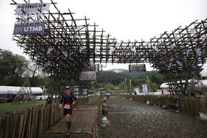 BIB: 
                            <button type="button" onclick="openModal(13404630)" class="btn btn-primary btn-sm float-right btn-popup" data-toggle="modal" data-target=".modal-high-quality">
                        <i class="fas fa-shopping-cart"></i> Add to Cart
                    </button>
                                            <button type="button" onclick="isThisMe(13404630, true)" class="btn btn-success btn-sm float-right btn-popup btn-isme hidden" data-toggle="tooltip" data-placement="bottom" title="นี่คือรูปของคุณใช่ไหม คลิกที่นี่เพื่อเอาเข้าอัลบั้ม">
                        <i class="fas fa-plus"></i> Add to album
                    </button>
                    <button type="button" onclick="isThisMe(13404630, false)" class="btn btn-warning btn-sm float-right btn-popup btn-isnotme hidden">
                        <i class="fas fa-ban"></i> Remove from album
                    </button>