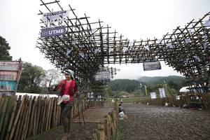 BIB: 
                            <button type="button" onclick="openModal(13404004)" class="btn btn-primary btn-sm float-right btn-popup" data-toggle="modal" data-target=".modal-high-quality">
                        <i class="fas fa-shopping-cart"></i> Add to Cart
                    </button>
                                            <button type="button" onclick="isThisMe(13404004, true)" class="btn btn-success btn-sm float-right btn-popup btn-isme hidden" data-toggle="tooltip" data-placement="bottom" title="นี่คือรูปของคุณใช่ไหม คลิกที่นี่เพื่อเอาเข้าอัลบั้ม">
                        <i class="fas fa-plus"></i> Add to album
                    </button>
                    <button type="button" onclick="isThisMe(13404004, false)" class="btn btn-warning btn-sm float-right btn-popup btn-isnotme hidden">
                        <i class="fas fa-ban"></i> Remove from album
                    </button>