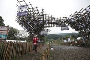 BIB: 
                            <button type="button" onclick="openModal(13403991)" class="btn btn-primary btn-sm float-right btn-popup" data-toggle="modal" data-target=".modal-high-quality">
                        <i class="fas fa-shopping-cart"></i> Add to Cart
                    </button>
                                            <button type="button" onclick="isThisMe(13403991, true)" class="btn btn-success btn-sm float-right btn-popup btn-isme hidden" data-toggle="tooltip" data-placement="bottom" title="นี่คือรูปของคุณใช่ไหม คลิกที่นี่เพื่อเอาเข้าอัลบั้ม">
                        <i class="fas fa-plus"></i> Add to album
                    </button>
                    <button type="button" onclick="isThisMe(13403991, false)" class="btn btn-warning btn-sm float-right btn-popup btn-isnotme hidden">
                        <i class="fas fa-ban"></i> Remove from album
                    </button>