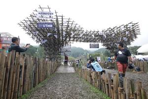 BIB: 
                            <button type="button" onclick="openModal(13403282)" class="btn btn-primary btn-sm float-right btn-popup" data-toggle="modal" data-target=".modal-high-quality">
                        <i class="fas fa-shopping-cart"></i> Add to Cart
                    </button>
                                            <button type="button" onclick="isThisMe(13403282, true)" class="btn btn-success btn-sm float-right btn-popup btn-isme hidden" data-toggle="tooltip" data-placement="bottom" title="นี่คือรูปของคุณใช่ไหม คลิกที่นี่เพื่อเอาเข้าอัลบั้ม">
                        <i class="fas fa-plus"></i> Add to album
                    </button>
                    <button type="button" onclick="isThisMe(13403282, false)" class="btn btn-warning btn-sm float-right btn-popup btn-isnotme hidden">
                        <i class="fas fa-ban"></i> Remove from album
                    </button>