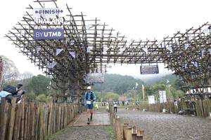 BIB: 
                            <button type="button" onclick="openModal(13403509)" class="btn btn-primary btn-sm float-right btn-popup" data-toggle="modal" data-target=".modal-high-quality">
                        <i class="fas fa-shopping-cart"></i> Add to Cart
                    </button>
                                            <button type="button" onclick="isThisMe(13403509, true)" class="btn btn-success btn-sm float-right btn-popup btn-isme hidden" data-toggle="tooltip" data-placement="bottom" title="นี่คือรูปของคุณใช่ไหม คลิกที่นี่เพื่อเอาเข้าอัลบั้ม">
                        <i class="fas fa-plus"></i> Add to album
                    </button>
                    <button type="button" onclick="isThisMe(13403509, false)" class="btn btn-warning btn-sm float-right btn-popup btn-isnotme hidden">
                        <i class="fas fa-ban"></i> Remove from album
                    </button>