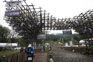 BIB: 
                            <button type="button" onclick="openModal(13404672)" class="btn btn-primary btn-sm float-right btn-popup" data-toggle="modal" data-target=".modal-high-quality">
                        <i class="fas fa-shopping-cart"></i> Add to Cart
                    </button>
                                            <button type="button" onclick="isThisMe(13404672, true)" class="btn btn-success btn-sm float-right btn-popup btn-isme hidden" data-toggle="tooltip" data-placement="bottom" title="นี่คือรูปของคุณใช่ไหม คลิกที่นี่เพื่อเอาเข้าอัลบั้ม">
                        <i class="fas fa-plus"></i> Add to album
                    </button>
                    <button type="button" onclick="isThisMe(13404672, false)" class="btn btn-warning btn-sm float-right btn-popup btn-isnotme hidden">
                        <i class="fas fa-ban"></i> Remove from album
                    </button>