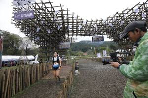 BIB: 
                            <button type="button" onclick="openModal(13404282)" class="btn btn-primary btn-sm float-right btn-popup" data-toggle="modal" data-target=".modal-high-quality">
                        <i class="fas fa-shopping-cart"></i> Add to Cart
                    </button>
                                            <button type="button" onclick="isThisMe(13404282, true)" class="btn btn-success btn-sm float-right btn-popup btn-isme hidden" data-toggle="tooltip" data-placement="bottom" title="นี่คือรูปของคุณใช่ไหม คลิกที่นี่เพื่อเอาเข้าอัลบั้ม">
                        <i class="fas fa-plus"></i> Add to album
                    </button>
                    <button type="button" onclick="isThisMe(13404282, false)" class="btn btn-warning btn-sm float-right btn-popup btn-isnotme hidden">
                        <i class="fas fa-ban"></i> Remove from album
                    </button>