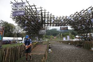 BIB: 
                            <button type="button" onclick="openModal(13404204)" class="btn btn-primary btn-sm float-right btn-popup" data-toggle="modal" data-target=".modal-high-quality">
                        <i class="fas fa-shopping-cart"></i> Add to Cart
                    </button>
                                            <button type="button" onclick="isThisMe(13404204, true)" class="btn btn-success btn-sm float-right btn-popup btn-isme hidden" data-toggle="tooltip" data-placement="bottom" title="นี่คือรูปของคุณใช่ไหม คลิกที่นี่เพื่อเอาเข้าอัลบั้ม">
                        <i class="fas fa-plus"></i> Add to album
                    </button>
                    <button type="button" onclick="isThisMe(13404204, false)" class="btn btn-warning btn-sm float-right btn-popup btn-isnotme hidden">
                        <i class="fas fa-ban"></i> Remove from album
                    </button>