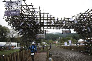 BIB: 
                            <button type="button" onclick="openModal(13404663)" class="btn btn-primary btn-sm float-right btn-popup" data-toggle="modal" data-target=".modal-high-quality">
                        <i class="fas fa-shopping-cart"></i> Add to Cart
                    </button>
                                            <button type="button" onclick="isThisMe(13404663, true)" class="btn btn-success btn-sm float-right btn-popup btn-isme hidden" data-toggle="tooltip" data-placement="bottom" title="นี่คือรูปของคุณใช่ไหม คลิกที่นี่เพื่อเอาเข้าอัลบั้ม">
                        <i class="fas fa-plus"></i> Add to album
                    </button>
                    <button type="button" onclick="isThisMe(13404663, false)" class="btn btn-warning btn-sm float-right btn-popup btn-isnotme hidden">
                        <i class="fas fa-ban"></i> Remove from album
                    </button>