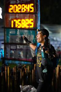 BIB: 202845
                            <button type="button" onclick="openModal(13484976)" class="btn btn-primary btn-sm float-right btn-popup" data-toggle="modal" data-target=".modal-high-quality">
                        <i class="fas fa-shopping-cart"></i> Add to Cart
                    </button>
                                            <button type="button" onclick="isThisMe(13484976, true)" class="btn btn-success btn-sm float-right btn-popup btn-isme hidden" data-toggle="tooltip" data-placement="bottom" title="นี่คือรูปของคุณใช่ไหม คลิกที่นี่เพื่อเอาเข้าอัลบั้ม">
                        <i class="fas fa-plus"></i> Add to album
                    </button>
                    <button type="button" onclick="isThisMe(13484976, false)" class="btn btn-warning btn-sm float-right btn-popup btn-isnotme hidden">
                        <i class="fas fa-ban"></i> Remove from album
                    </button>