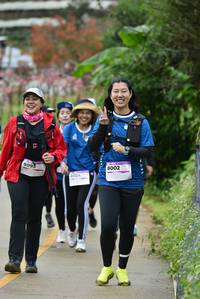 BIB: 8093, 8002, 8024
                            <button type="button" onclick="openModal(13377921)" class="btn btn-primary btn-sm float-right btn-popup" data-toggle="modal" data-target=".modal-high-quality">
                        <i class="fas fa-shopping-cart"></i> Add to Cart
                    </button>
                                            <button type="button" onclick="isThisMe(13377921, true)" class="btn btn-success btn-sm float-right btn-popup btn-isme hidden" data-toggle="tooltip" data-placement="bottom" title="นี่คือรูปของคุณใช่ไหม คลิกที่นี่เพื่อเอาเข้าอัลบั้ม">
                        <i class="fas fa-plus"></i> Add to album
                    </button>
                    <button type="button" onclick="isThisMe(13377921, false)" class="btn btn-warning btn-sm float-right btn-popup btn-isnotme hidden">
                        <i class="fas fa-ban"></i> Remove from album
                    </button>