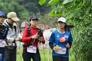 BIB: 8393, 047
                            <button type="button" onclick="openModal(13376807)" class="btn btn-primary btn-sm float-right btn-popup" data-toggle="modal" data-target=".modal-high-quality">
                        <i class="fas fa-shopping-cart"></i> Add to Cart
                    </button>
                                            <button type="button" onclick="isThisMe(13376807, true)" class="btn btn-success btn-sm float-right btn-popup btn-isme hidden" data-toggle="tooltip" data-placement="bottom" title="นี่คือรูปของคุณใช่ไหม คลิกที่นี่เพื่อเอาเข้าอัลบั้ม">
                        <i class="fas fa-plus"></i> Add to album
                    </button>
                    <button type="button" onclick="isThisMe(13376807, false)" class="btn btn-warning btn-sm float-right btn-popup btn-isnotme hidden">
                        <i class="fas fa-ban"></i> Remove from album
                    </button>