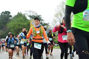 BIB: 1633, 1232
                            <button type="button" onclick="openModal(13373871)" class="btn btn-primary btn-sm float-right btn-popup" data-toggle="modal" data-target=".modal-high-quality">
                        <i class="fas fa-shopping-cart"></i> Add to Cart
                    </button>
                                            <button type="button" onclick="isThisMe(13373871, true)" class="btn btn-success btn-sm float-right btn-popup btn-isme hidden" data-toggle="tooltip" data-placement="bottom" title="นี่คือรูปของคุณใช่ไหม คลิกที่นี่เพื่อเอาเข้าอัลบั้ม">
                        <i class="fas fa-plus"></i> Add to album
                    </button>
                    <button type="button" onclick="isThisMe(13373871, false)" class="btn btn-warning btn-sm float-right btn-popup btn-isnotme hidden">
                        <i class="fas fa-ban"></i> Remove from album
                    </button>