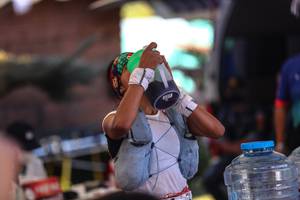 BIB: 
                            <button type="button" onclick="openModal(16058050)" class="btn btn-primary btn-sm float-right btn-popup" data-toggle="modal" data-target=".modal-high-quality">
                        <i class="fas fa-shopping-cart"></i> Add to Cart
                    </button>
                                            <button type="button" onclick="isThisMe(16058050, true)" class="btn btn-success btn-sm float-right btn-popup btn-isme hidden" data-toggle="tooltip" data-placement="bottom" title="นี่คือรูปของคุณใช่ไหม คลิกที่นี่เพื่อเอาเข้าอัลบั้ม">
                        <i class="fas fa-plus"></i> Add to album
                    </button>
                    <button type="button" onclick="isThisMe(16058050, false)" class="btn btn-warning btn-sm float-right btn-popup btn-isnotme hidden">
                        <i class="fas fa-ban"></i> Remove from album
                    </button>