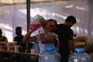 BIB: 
                            <button type="button" onclick="openModal(16058030)" class="btn btn-primary btn-sm float-right btn-popup" data-toggle="modal" data-target=".modal-high-quality">
                        <i class="fas fa-shopping-cart"></i> Add to Cart
                    </button>
                                            <button type="button" onclick="isThisMe(16058030, true)" class="btn btn-success btn-sm float-right btn-popup btn-isme hidden" data-toggle="tooltip" data-placement="bottom" title="นี่คือรูปของคุณใช่ไหม คลิกที่นี่เพื่อเอาเข้าอัลบั้ม">
                        <i class="fas fa-plus"></i> Add to album
                    </button>
                    <button type="button" onclick="isThisMe(16058030, false)" class="btn btn-warning btn-sm float-right btn-popup btn-isnotme hidden">
                        <i class="fas fa-ban"></i> Remove from album
                    </button>