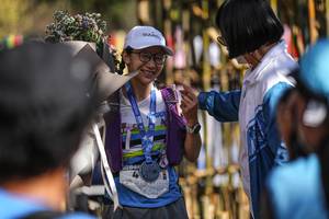 BIB: 
                            <button type="button" onclick="openModal(16057936)" class="btn btn-primary btn-sm float-right btn-popup" data-toggle="modal" data-target=".modal-high-quality">
                        <i class="fas fa-shopping-cart"></i> Add to Cart
                    </button>
                                            <button type="button" onclick="isThisMe(16057936, true)" class="btn btn-success btn-sm float-right btn-popup btn-isme hidden" data-toggle="tooltip" data-placement="bottom" title="นี่คือรูปของคุณใช่ไหม คลิกที่นี่เพื่อเอาเข้าอัลบั้ม">
                        <i class="fas fa-plus"></i> Add to album
                    </button>
                    <button type="button" onclick="isThisMe(16057936, false)" class="btn btn-warning btn-sm float-right btn-popup btn-isnotme hidden">
                        <i class="fas fa-ban"></i> Remove from album
                    </button>