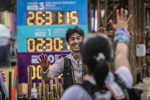 BIB: 263, 0230
                            <button type="button" onclick="openModal(16060749)" class="btn btn-primary btn-sm float-right btn-popup" data-toggle="modal" data-target=".modal-high-quality">
                        <i class="fas fa-shopping-cart"></i> Add to Cart
                    </button>
                                            <button type="button" onclick="isThisMe(16060749, true)" class="btn btn-success btn-sm float-right btn-popup btn-isme hidden" data-toggle="tooltip" data-placement="bottom" title="นี่คือรูปของคุณใช่ไหม คลิกที่นี่เพื่อเอาเข้าอัลบั้ม">
                        <i class="fas fa-plus"></i> Add to album
                    </button>
                    <button type="button" onclick="isThisMe(16060749, false)" class="btn btn-warning btn-sm float-right btn-popup btn-isnotme hidden">
                        <i class="fas fa-ban"></i> Remove from album
                    </button>