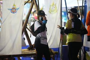 BIB: 1268
                            <button type="button" onclick="openModal(16056614)" class="btn btn-primary btn-sm float-right btn-popup" data-toggle="modal" data-target=".modal-high-quality">
                        <i class="fas fa-shopping-cart"></i> Add to Cart
                    </button>
                                            <button type="button" onclick="isThisMe(16056614, true)" class="btn btn-success btn-sm float-right btn-popup btn-isme hidden" data-toggle="tooltip" data-placement="bottom" title="นี่คือรูปของคุณใช่ไหม คลิกที่นี่เพื่อเอาเข้าอัลบั้ม">
                        <i class="fas fa-plus"></i> Add to album
                    </button>
                    <button type="button" onclick="isThisMe(16056614, false)" class="btn btn-warning btn-sm float-right btn-popup btn-isnotme hidden">
                        <i class="fas fa-ban"></i> Remove from album
                    </button>