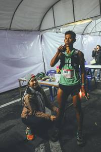 BIB: 102
                            <button type="button" onclick="openModal(16059743)" class="btn btn-primary btn-sm float-right btn-popup" data-toggle="modal" data-target=".modal-high-quality">
                        <i class="fas fa-shopping-cart"></i> Add to Cart
                    </button>
                                            <button type="button" onclick="isThisMe(16059743, true)" class="btn btn-success btn-sm float-right btn-popup btn-isme hidden" data-toggle="tooltip" data-placement="bottom" title="นี่คือรูปของคุณใช่ไหม คลิกที่นี่เพื่อเอาเข้าอัลบั้ม">
                        <i class="fas fa-plus"></i> Add to album
                    </button>
                    <button type="button" onclick="isThisMe(16059743, false)" class="btn btn-warning btn-sm float-right btn-popup btn-isnotme hidden">
                        <i class="fas fa-ban"></i> Remove from album
                    </button>