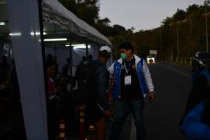 BIB: 
                            <button type="button" onclick="openModal(16059725)" class="btn btn-primary btn-sm float-right btn-popup" data-toggle="modal" data-target=".modal-high-quality">
                        <i class="fas fa-shopping-cart"></i> Add to Cart
                    </button>
                                            <button type="button" onclick="isThisMe(16059725, true)" class="btn btn-success btn-sm float-right btn-popup btn-isme hidden" data-toggle="tooltip" data-placement="bottom" title="นี่คือรูปของคุณใช่ไหม คลิกที่นี่เพื่อเอาเข้าอัลบั้ม">
                        <i class="fas fa-plus"></i> Add to album
                    </button>
                    <button type="button" onclick="isThisMe(16059725, false)" class="btn btn-warning btn-sm float-right btn-popup btn-isnotme hidden">
                        <i class="fas fa-ban"></i> Remove from album
                    </button>