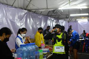 BIB: 3384
                            <button type="button" onclick="openModal(16059731)" class="btn btn-primary btn-sm float-right btn-popup" data-toggle="modal" data-target=".modal-high-quality">
                        <i class="fas fa-shopping-cart"></i> Add to Cart
                    </button>
                                            <button type="button" onclick="isThisMe(16059731, true)" class="btn btn-success btn-sm float-right btn-popup btn-isme hidden" data-toggle="tooltip" data-placement="bottom" title="นี่คือรูปของคุณใช่ไหม คลิกที่นี่เพื่อเอาเข้าอัลบั้ม">
                        <i class="fas fa-plus"></i> Add to album
                    </button>
                    <button type="button" onclick="isThisMe(16059731, false)" class="btn btn-warning btn-sm float-right btn-popup btn-isnotme hidden">
                        <i class="fas fa-ban"></i> Remove from album
                    </button>