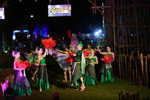 BIB: 86698
                            <button type="button" onclick="openModal(16059766)" class="btn btn-primary btn-sm float-right btn-popup" data-toggle="modal" data-target=".modal-high-quality">
                        <i class="fas fa-shopping-cart"></i> Add to Cart
                    </button>
                                            <button type="button" onclick="isThisMe(16059766, true)" class="btn btn-success btn-sm float-right btn-popup btn-isme hidden" data-toggle="tooltip" data-placement="bottom" title="นี่คือรูปของคุณใช่ไหม คลิกที่นี่เพื่อเอาเข้าอัลบั้ม">
                        <i class="fas fa-plus"></i> Add to album
                    </button>
                    <button type="button" onclick="isThisMe(16059766, false)" class="btn btn-warning btn-sm float-right btn-popup btn-isnotme hidden">
                        <i class="fas fa-ban"></i> Remove from album
                    </button>