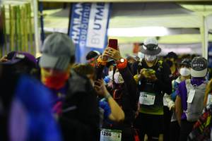 BIB: 284, 1266
                            <button type="button" onclick="openModal(16059799)" class="btn btn-primary btn-sm float-right btn-popup" data-toggle="modal" data-target=".modal-high-quality">
                        <i class="fas fa-shopping-cart"></i> Add to Cart
                    </button>
                                            <button type="button" onclick="isThisMe(16059799, true)" class="btn btn-success btn-sm float-right btn-popup btn-isme hidden" data-toggle="tooltip" data-placement="bottom" title="นี่คือรูปของคุณใช่ไหม คลิกที่นี่เพื่อเอาเข้าอัลบั้ม">
                        <i class="fas fa-plus"></i> Add to album
                    </button>
                    <button type="button" onclick="isThisMe(16059799, false)" class="btn btn-warning btn-sm float-right btn-popup btn-isnotme hidden">
                        <i class="fas fa-ban"></i> Remove from album
                    </button>