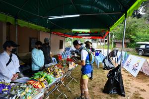 BIB: 
                            <button type="button" onclick="openModal(16059932)" class="btn btn-primary btn-sm float-right btn-popup" data-toggle="modal" data-target=".modal-high-quality">
                        <i class="fas fa-shopping-cart"></i> Add to Cart
                    </button>
                                            <button type="button" onclick="isThisMe(16059932, true)" class="btn btn-success btn-sm float-right btn-popup btn-isme hidden" data-toggle="tooltip" data-placement="bottom" title="นี่คือรูปของคุณใช่ไหม คลิกที่นี่เพื่อเอาเข้าอัลบั้ม">
                        <i class="fas fa-plus"></i> Add to album
                    </button>
                    <button type="button" onclick="isThisMe(16059932, false)" class="btn btn-warning btn-sm float-right btn-popup btn-isnotme hidden">
                        <i class="fas fa-ban"></i> Remove from album
                    </button>