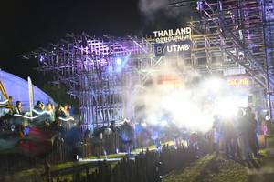 BIB: 060
                            <button type="button" onclick="openModal(16059870)" class="btn btn-primary btn-sm float-right btn-popup" data-toggle="modal" data-target=".modal-high-quality">
                        <i class="fas fa-shopping-cart"></i> Add to Cart
                    </button>
                                            <button type="button" onclick="isThisMe(16059870, true)" class="btn btn-success btn-sm float-right btn-popup btn-isme hidden" data-toggle="tooltip" data-placement="bottom" title="นี่คือรูปของคุณใช่ไหม คลิกที่นี่เพื่อเอาเข้าอัลบั้ม">
                        <i class="fas fa-plus"></i> Add to album
                    </button>
                    <button type="button" onclick="isThisMe(16059870, false)" class="btn btn-warning btn-sm float-right btn-popup btn-isnotme hidden">
                        <i class="fas fa-ban"></i> Remove from album
                    </button>