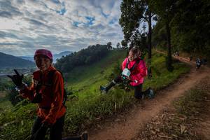 BIB: 1724
                            <button type="button" onclick="openModal(15937919)" class="btn btn-primary btn-sm float-right btn-popup" data-toggle="modal" data-target=".modal-high-quality">
                        <i class="fas fa-shopping-cart"></i> Add to Cart
                    </button>
                                            <button type="button" onclick="isThisMe(15937919, true)" class="btn btn-success btn-sm float-right btn-popup btn-isme hidden" data-toggle="tooltip" data-placement="bottom" title="นี่คือรูปของคุณใช่ไหม คลิกที่นี่เพื่อเอาเข้าอัลบั้ม">
                        <i class="fas fa-plus"></i> Add to album
                    </button>
                    <button type="button" onclick="isThisMe(15937919, false)" class="btn btn-warning btn-sm float-right btn-popup btn-isnotme hidden">
                        <i class="fas fa-ban"></i> Remove from album
                    </button>