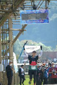 BIB: 2021, 1676
                            <button type="button" onclick="openModal(16045588)" class="btn btn-primary btn-sm float-right btn-popup" data-toggle="modal" data-target=".modal-high-quality">
                        <i class="fas fa-shopping-cart"></i> Add to Cart
                    </button>
                                            <button type="button" onclick="isThisMe(16045588, true)" class="btn btn-success btn-sm float-right btn-popup btn-isme hidden" data-toggle="tooltip" data-placement="bottom" title="นี่คือรูปของคุณใช่ไหม คลิกที่นี่เพื่อเอาเข้าอัลบั้ม">
                        <i class="fas fa-plus"></i> Add to album
                    </button>
                    <button type="button" onclick="isThisMe(16045588, false)" class="btn btn-warning btn-sm float-right btn-popup btn-isnotme hidden">
                        <i class="fas fa-ban"></i> Remove from album
                    </button>