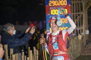 BIB: 290200, 100, 508, 2021, 0600, 2000, 2800, 3328, 201
                            <button type="button" onclick="openModal(16040611)" class="btn btn-primary btn-sm float-right btn-popup" data-toggle="modal" data-target=".modal-high-quality">
                        <i class="fas fa-shopping-cart"></i> Add to Cart
                    </button>
                                            <button type="button" onclick="isThisMe(16040611, true)" class="btn btn-success btn-sm float-right btn-popup btn-isme hidden" data-toggle="tooltip" data-placement="bottom" title="นี่คือรูปของคุณใช่ไหม คลิกที่นี่เพื่อเอาเข้าอัลบั้ม">
                        <i class="fas fa-plus"></i> Add to album
                    </button>
                    <button type="button" onclick="isThisMe(16040611, false)" class="btn btn-warning btn-sm float-right btn-popup btn-isnotme hidden">
                        <i class="fas fa-ban"></i> Remove from album
                    </button>