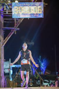 BIB: 2021, 3521
                            <button type="button" onclick="openModal(16042414)" class="btn btn-primary btn-sm float-right btn-popup" data-toggle="modal" data-target=".modal-high-quality">
                        <i class="fas fa-shopping-cart"></i> Add to Cart
                    </button>
                                            <button type="button" onclick="isThisMe(16042414, true)" class="btn btn-success btn-sm float-right btn-popup btn-isme hidden" data-toggle="tooltip" data-placement="bottom" title="นี่คือรูปของคุณใช่ไหม คลิกที่นี่เพื่อเอาเข้าอัลบั้ม">
                        <i class="fas fa-plus"></i> Add to album
                    </button>
                    <button type="button" onclick="isThisMe(16042414, false)" class="btn btn-warning btn-sm float-right btn-popup btn-isnotme hidden">
                        <i class="fas fa-ban"></i> Remove from album
                    </button>