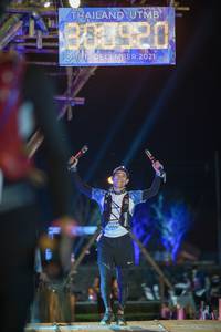 BIB: 801920, 2021, 3604
                            <button type="button" onclick="openModal(16041162)" class="btn btn-primary btn-sm float-right btn-popup" data-toggle="modal" data-target=".modal-high-quality">
                        <i class="fas fa-shopping-cart"></i> Add to Cart
                    </button>
                                            <button type="button" onclick="isThisMe(16041162, true)" class="btn btn-success btn-sm float-right btn-popup btn-isme hidden" data-toggle="tooltip" data-placement="bottom" title="นี่คือรูปของคุณใช่ไหม คลิกที่นี่เพื่อเอาเข้าอัลบั้ม">
                        <i class="fas fa-plus"></i> Add to album
                    </button>
                    <button type="button" onclick="isThisMe(16041162, false)" class="btn btn-warning btn-sm float-right btn-popup btn-isnotme hidden">
                        <i class="fas fa-ban"></i> Remove from album
                    </button>